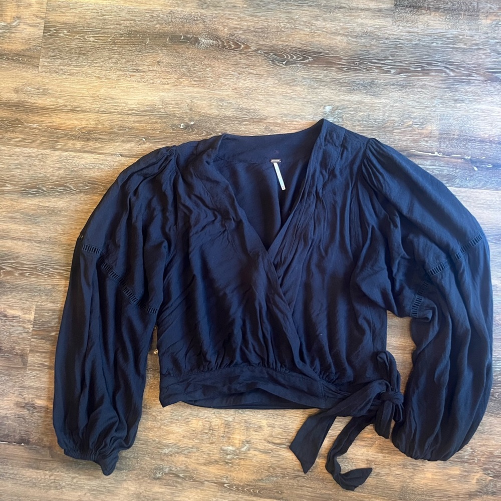 Free People Wrap top, Size Medium - Picture 2 of 5